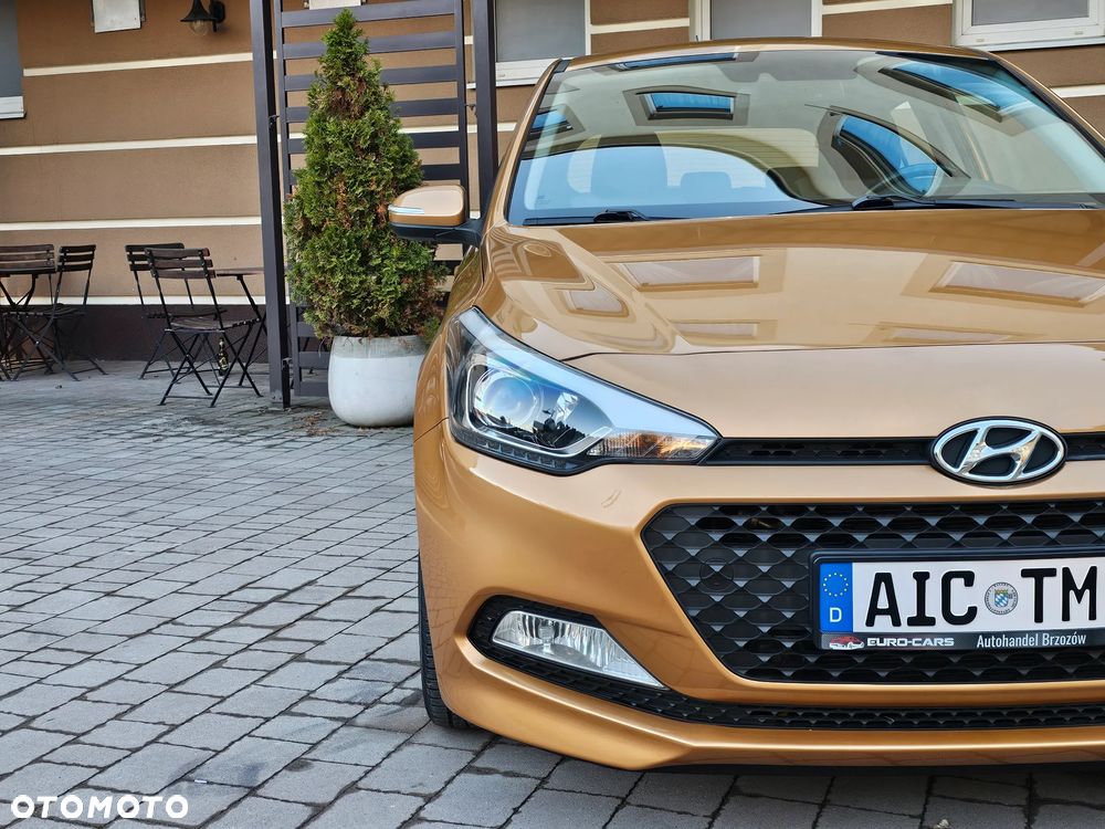 Hyundai i20 1.2 YES Gold - 23