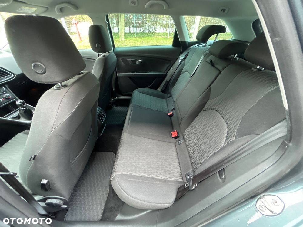 Seat Leon Sportstourer 2.0 TDI DPF Style - 8