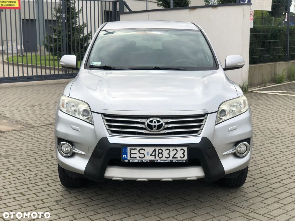 Toyota RAV4 - 9