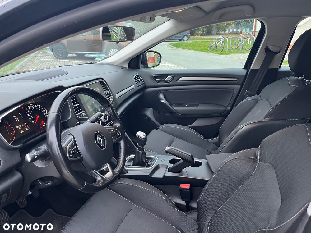 Renault Megane 1.5 Blue dCi Intens - 26