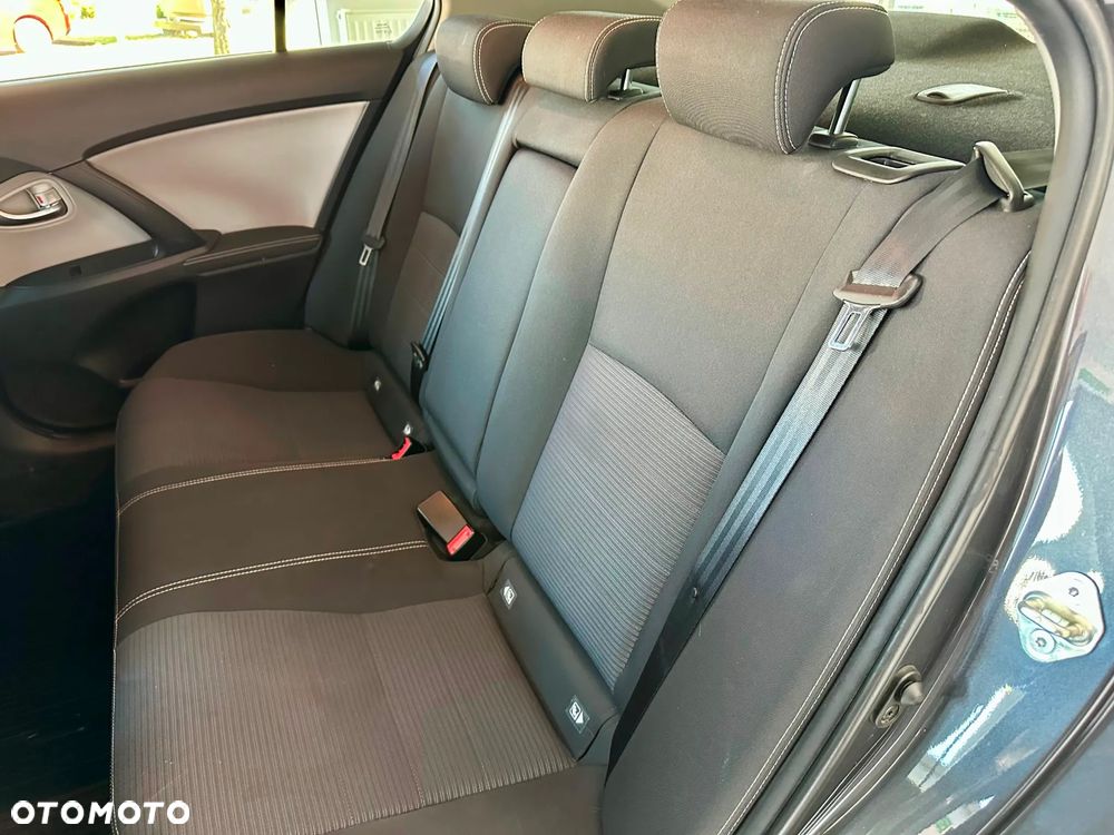 Toyota Avensis 2.0 D-4D Premium - 13