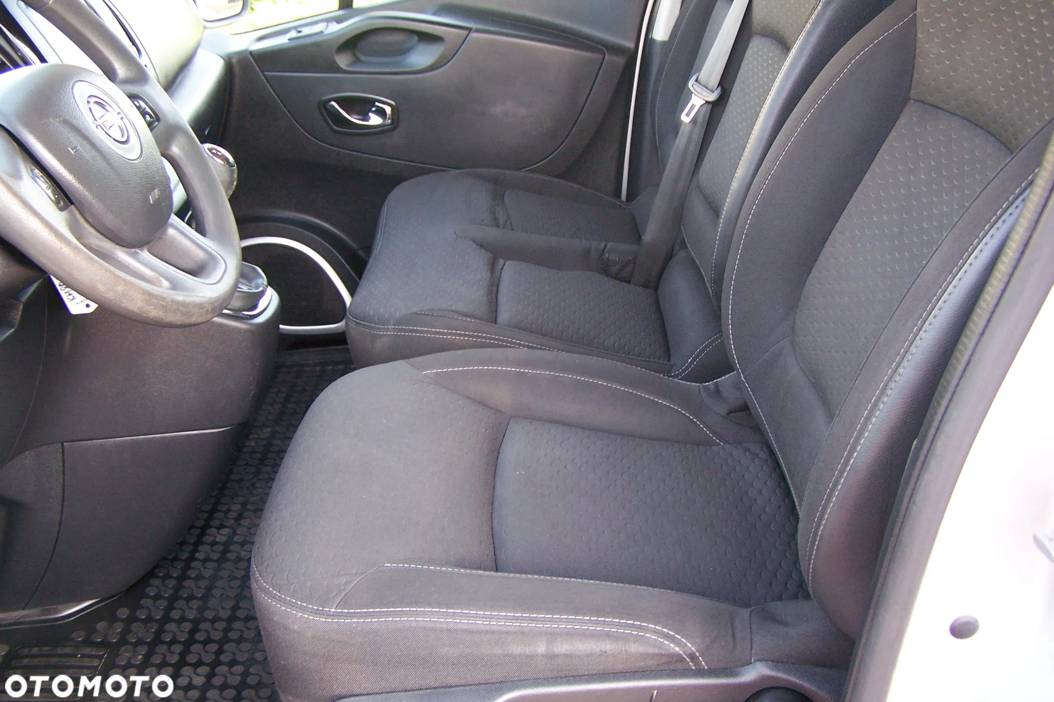 Renault Trafic - 12