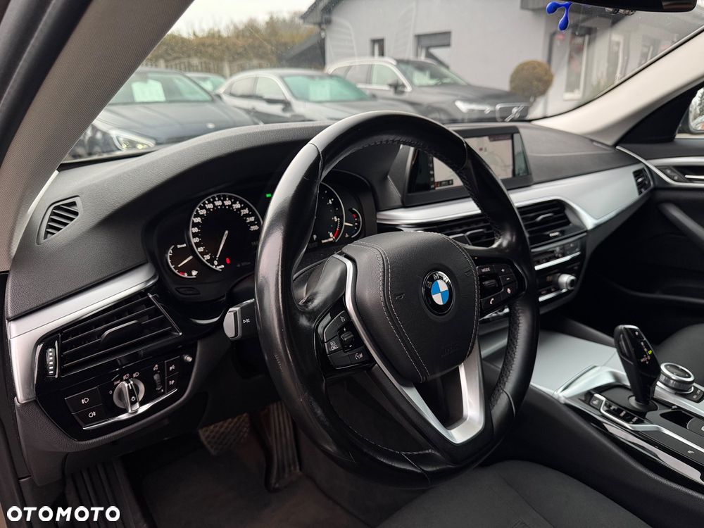BMW Seria 5 520d xDrive Sport Line - 5