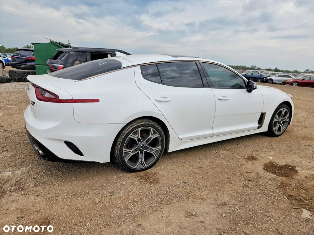 Kia Stinger 2.0 T-GDI GT Line - 6