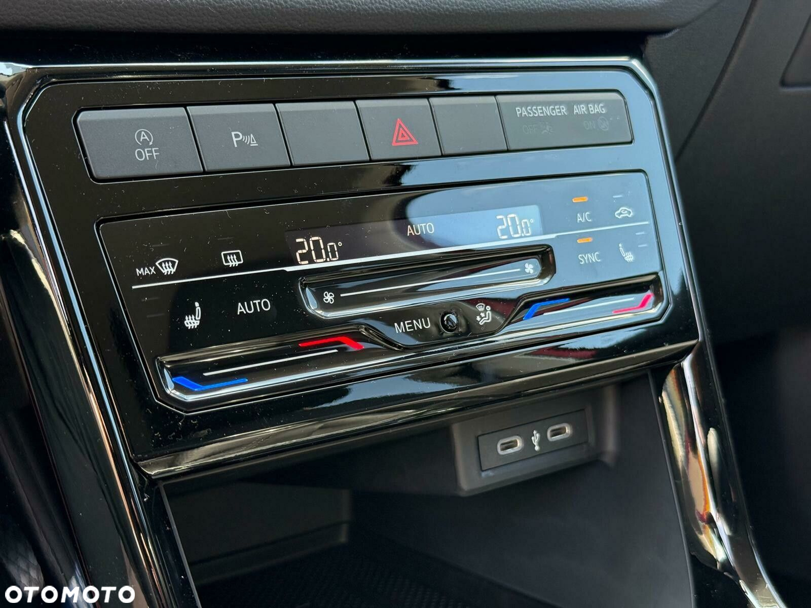 Volkswagen T-Cross - 15