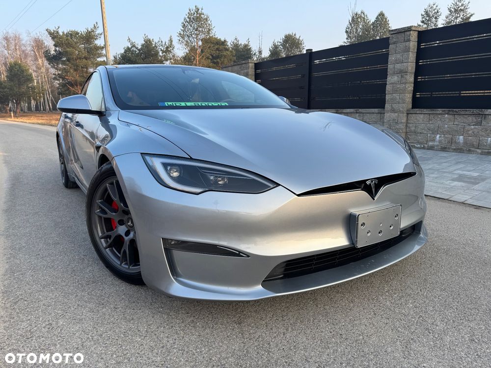 Tesla Model S - 3