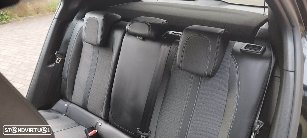 Peugeot e-2008 50 kWh Allure - 24