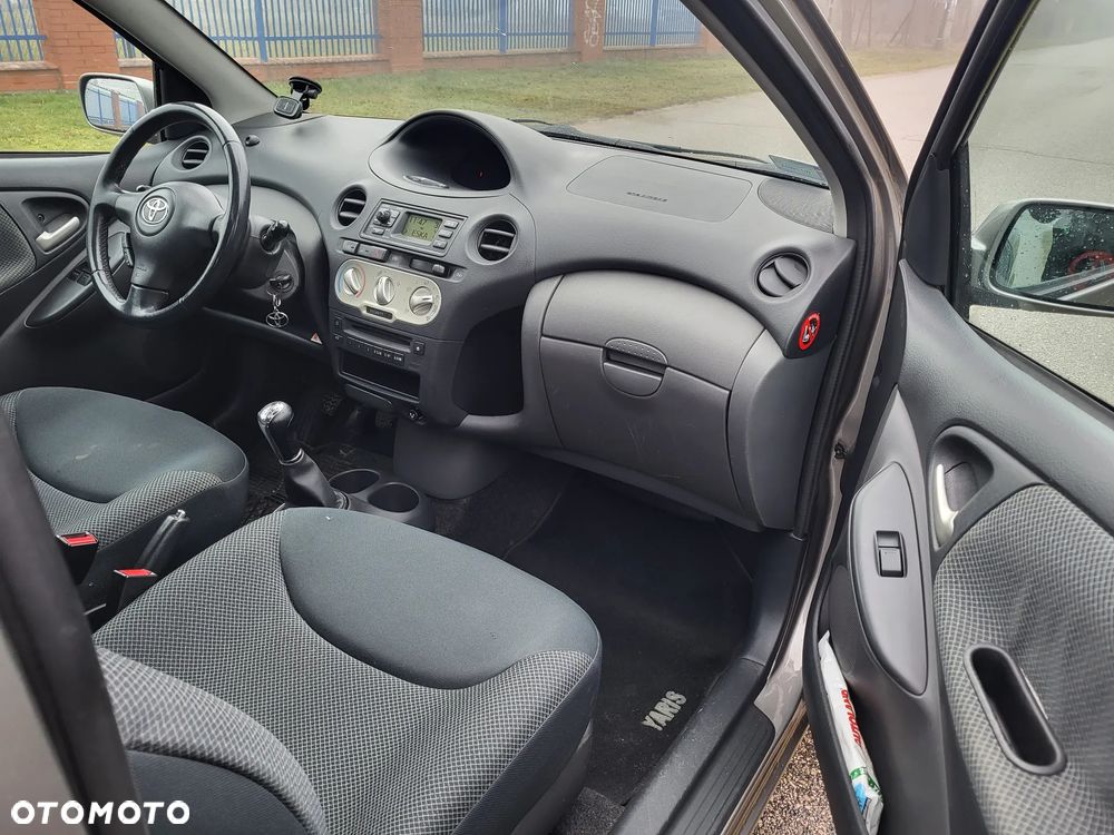 Toyota Yaris 1.4 D-4D Sol - 10