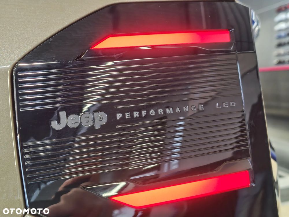 Jeep Compass 1.2 T3 mHEV Altitude FWD DCT - 24