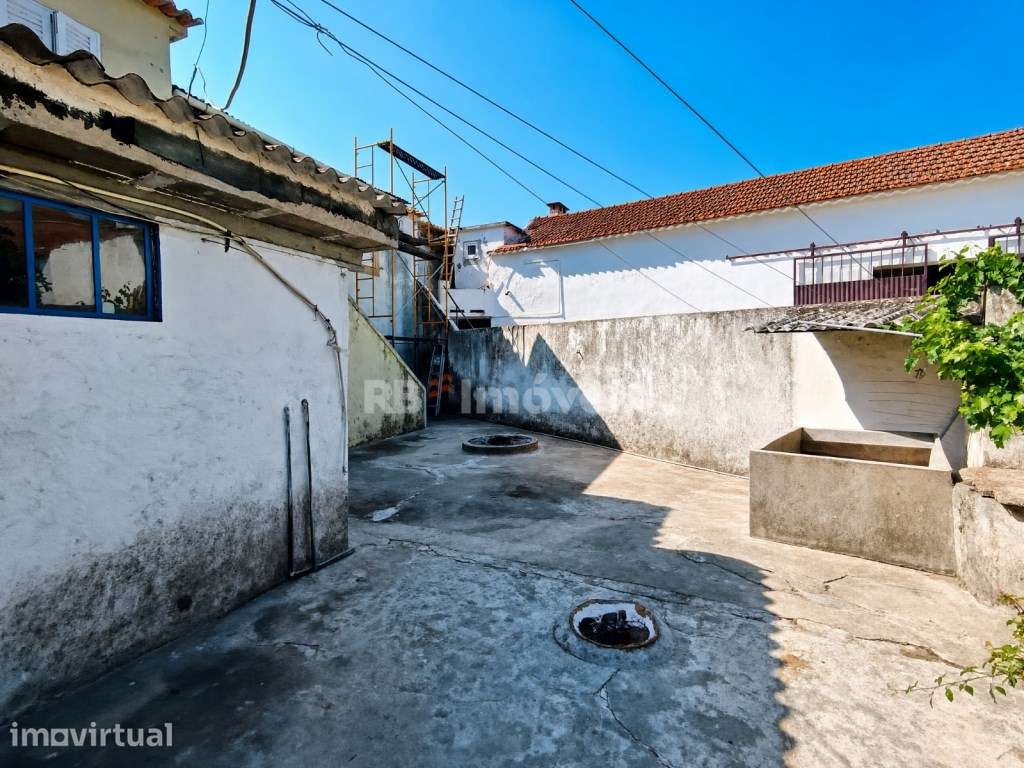 Moradia T6 com espaço exterior Na Azinhaga - Grande imagem: 3/12