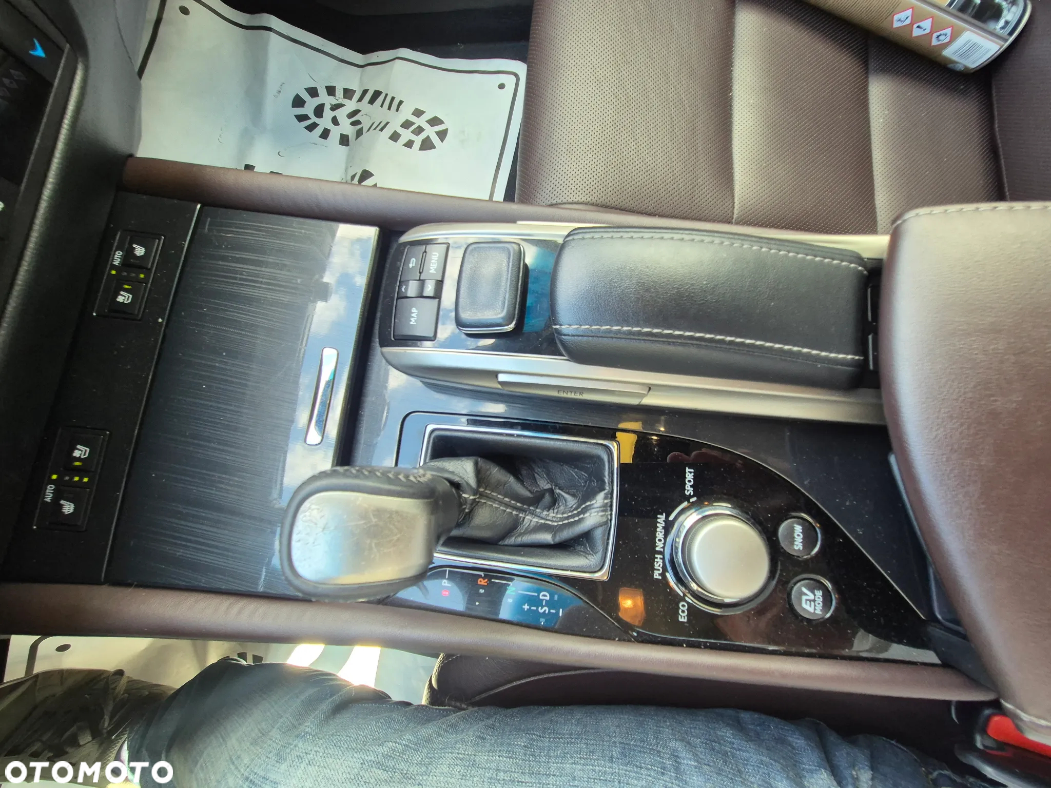 Lexus GS 300h Prestige - 24