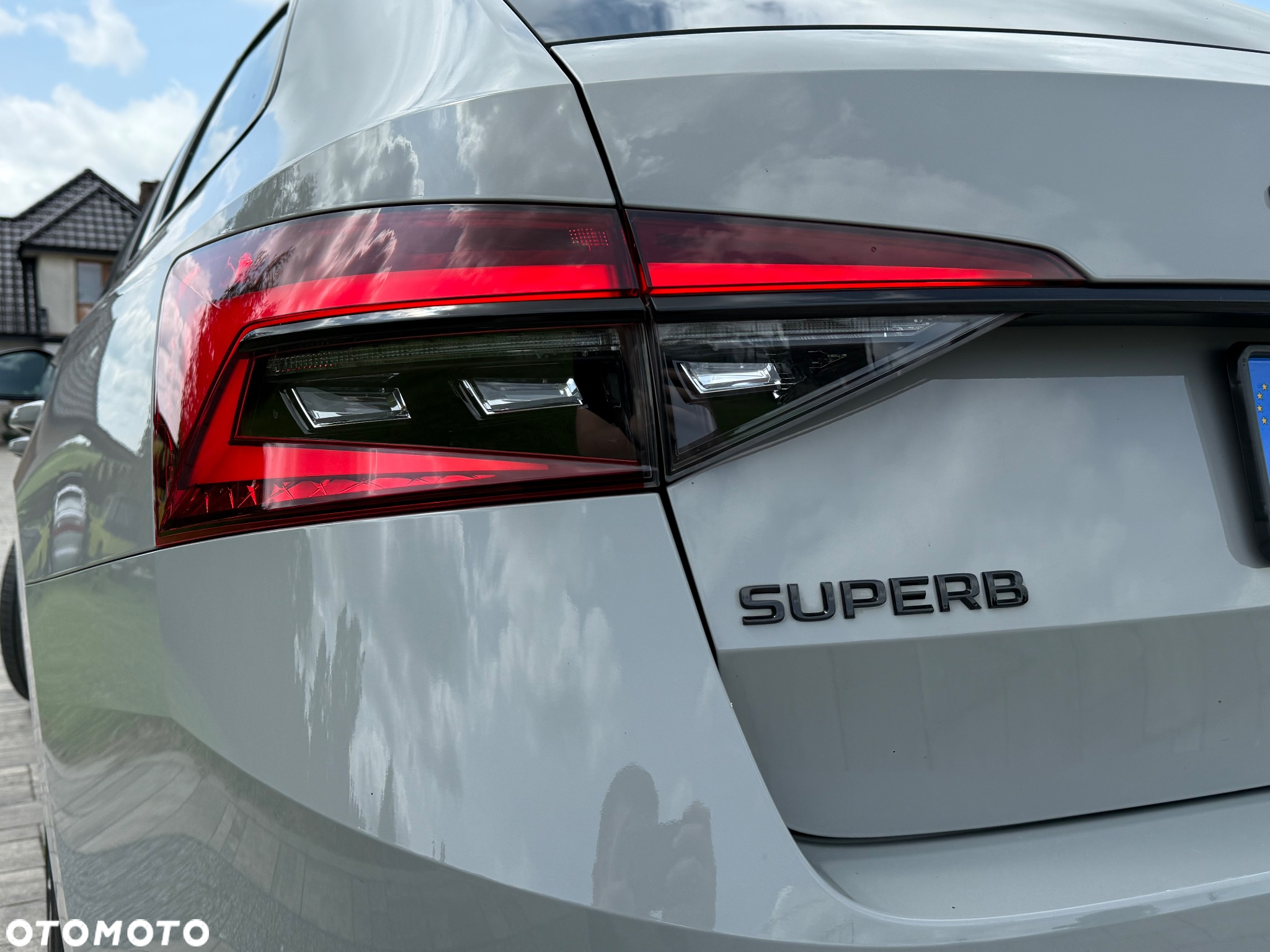 Skoda Superb 2.0 TDI Sportline DSG - 13