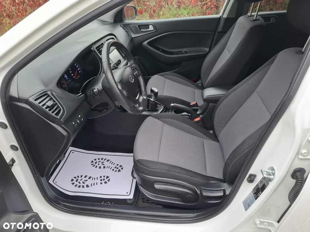 Hyundai i20 - 33