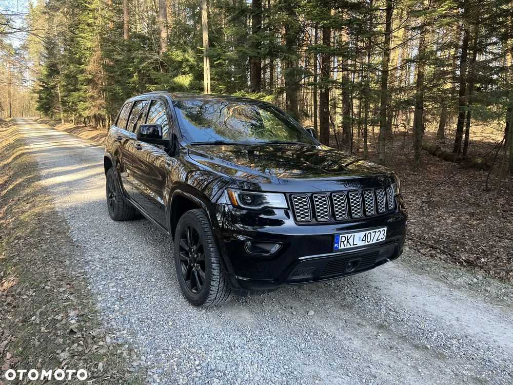 Jeep Grand Cherokee - 1