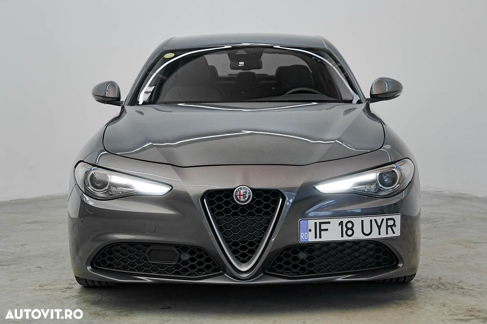 ALFA ROMEO Giulia 2018 — imagine 5