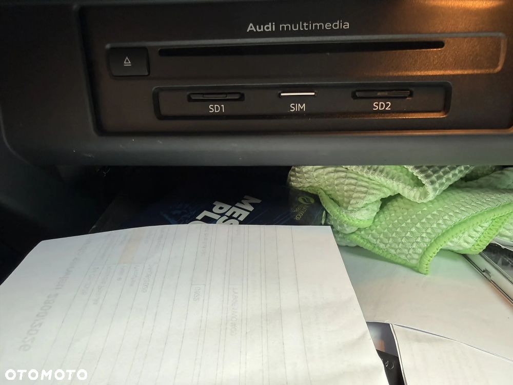 Audi A4 Limousine - 4