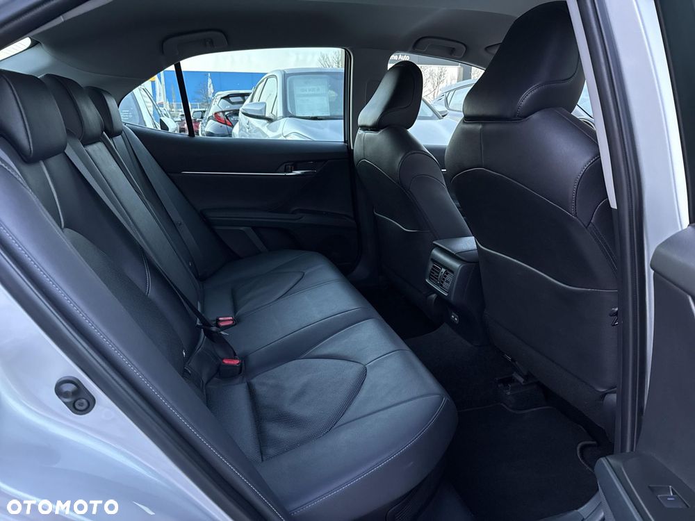 Toyota Camry 2.5 Hybrid Executive CVT - 10