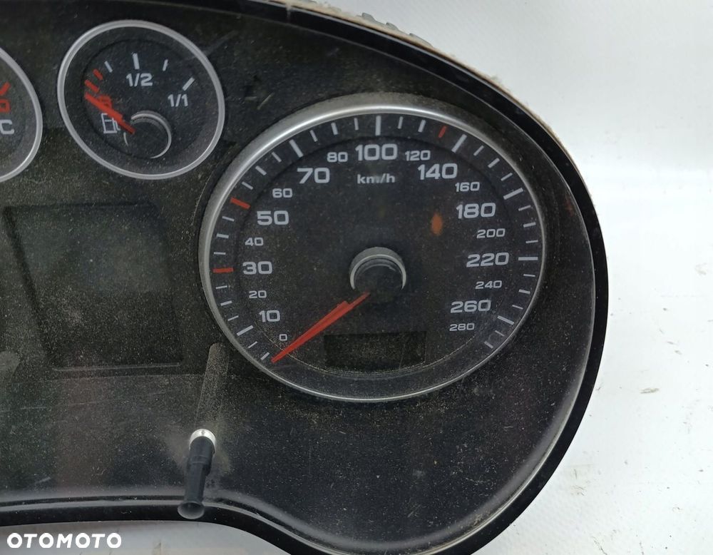 ZEGARY LICZNIK AUDI A3 8P 8P0920932D - 3