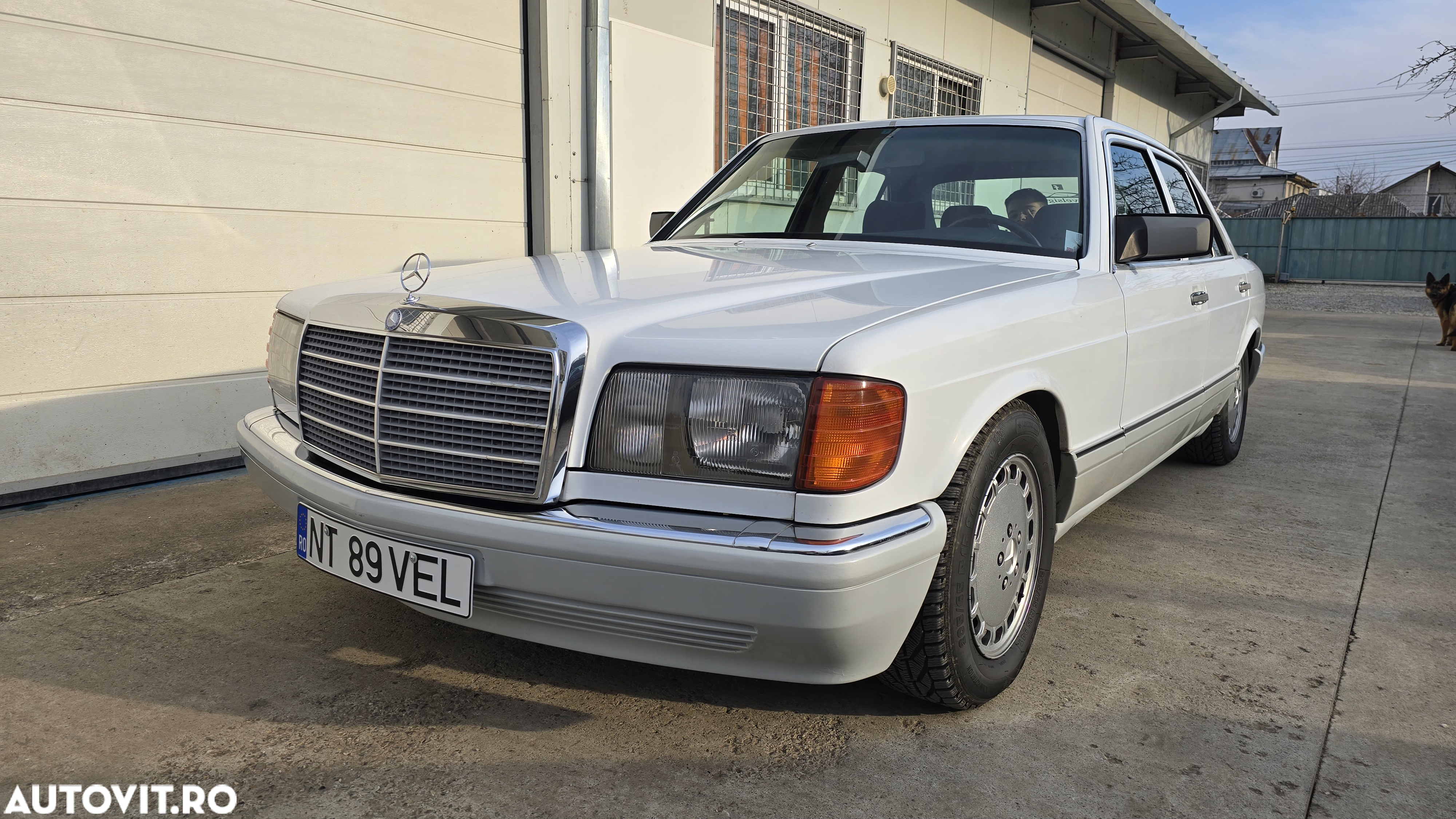Mercedes-Benz W126 - 23