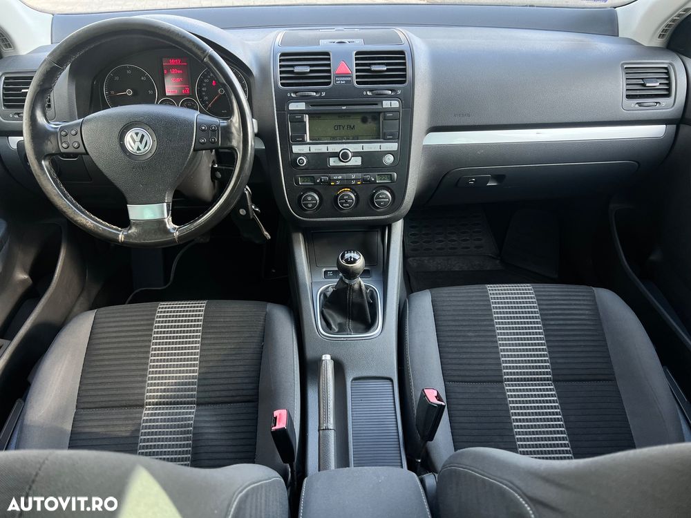 Volkswagen Jetta 1.9 TDI DPF United - 11