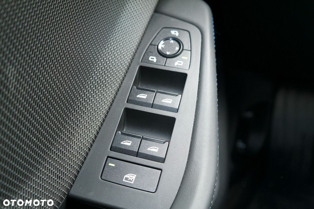 BMW Seria 1 - 24