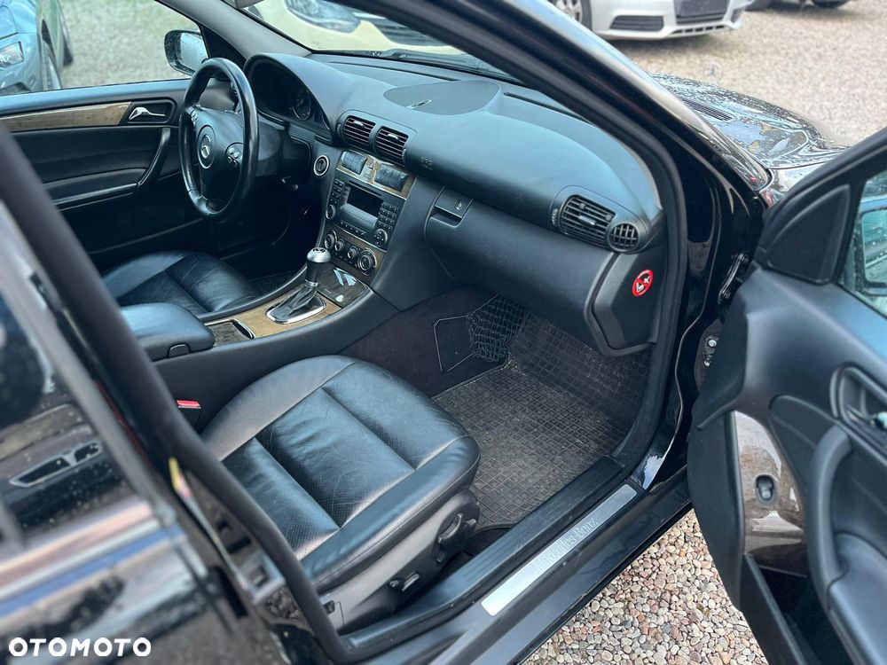 Mercedes-Benz Klasa C 180 Kompressor Automatik Avantgarde Sport Edition - 8