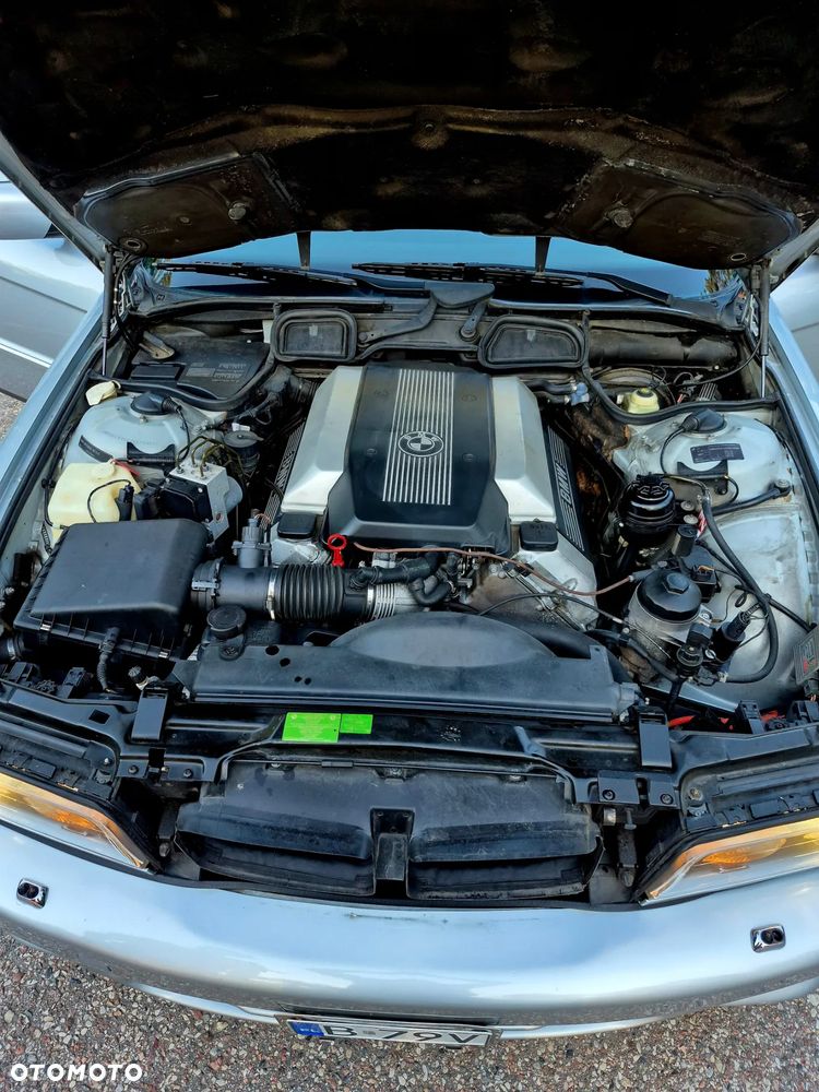 BMW Seria 7 740i - 23