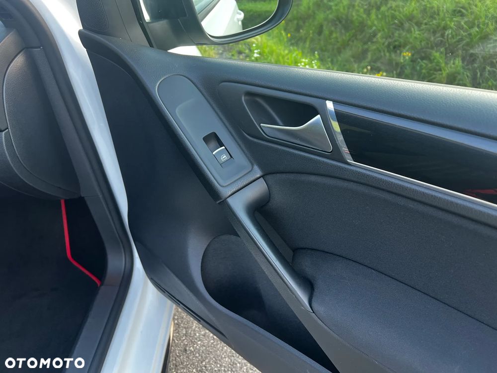 Volkswagen Golf 2.0 TSI GTI DSG - 28