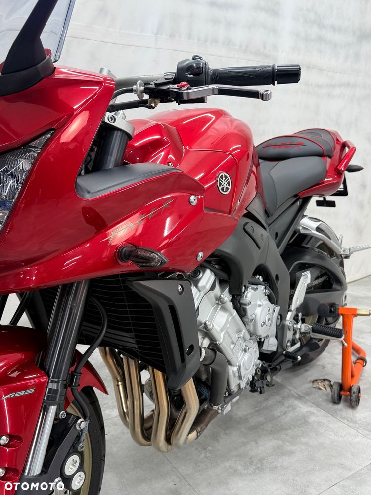 Yamaha FZ - 15