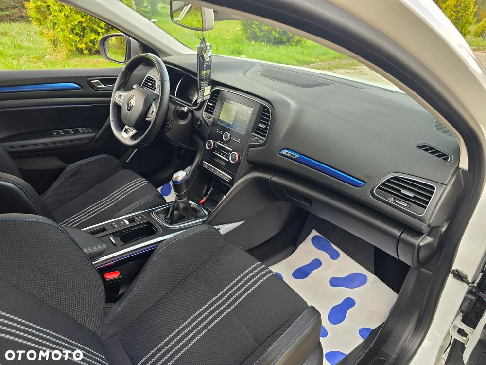 Renault Megane ENERGY TCe 130 GT LINE - 28