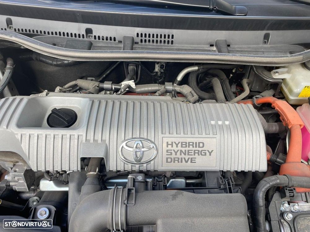 Toyota Auris 1.8 HSD Comfort +P.Techno+P.Sport - 31