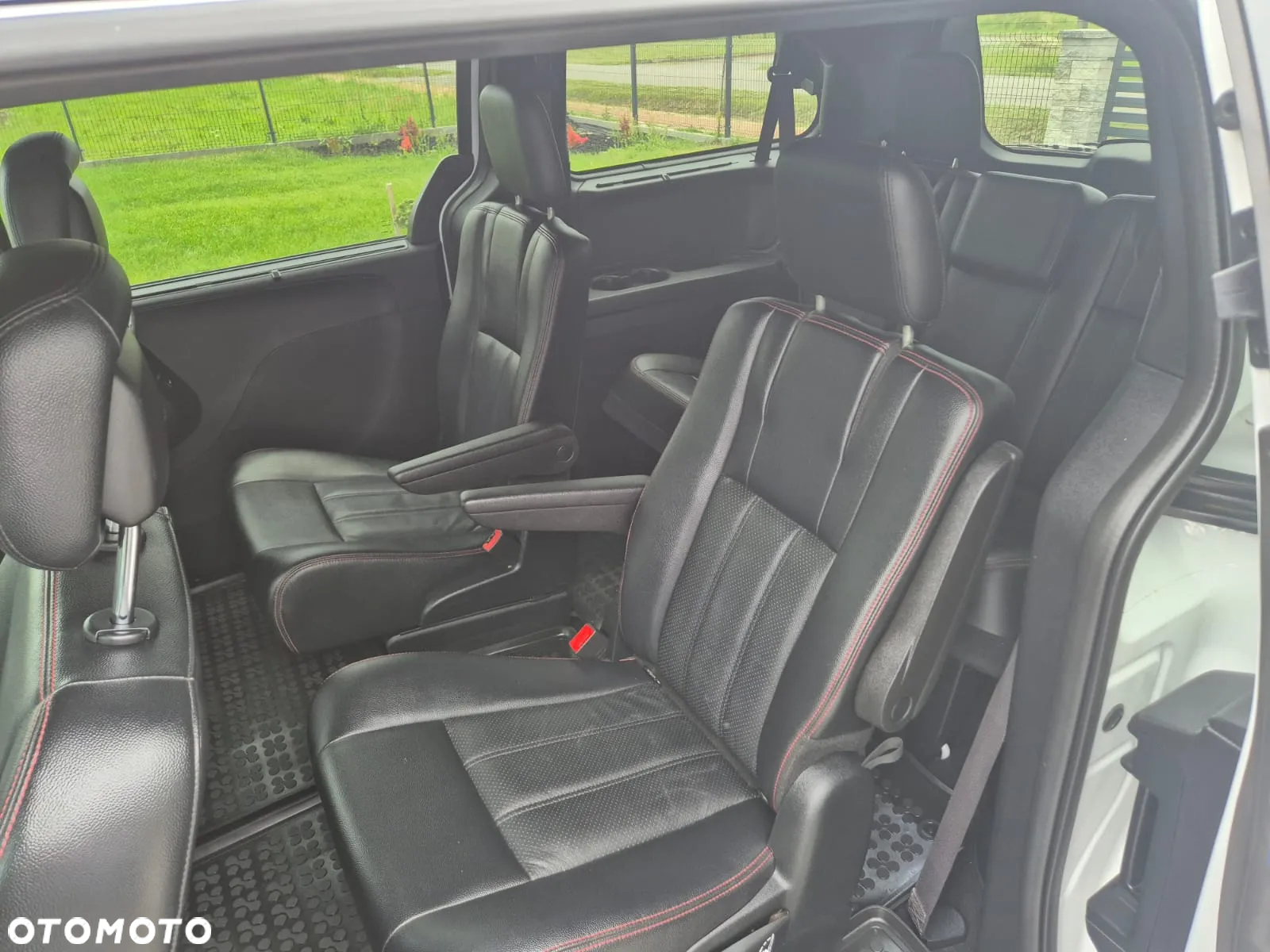 Dodge Grand Caravan 3.6 R/T - 10