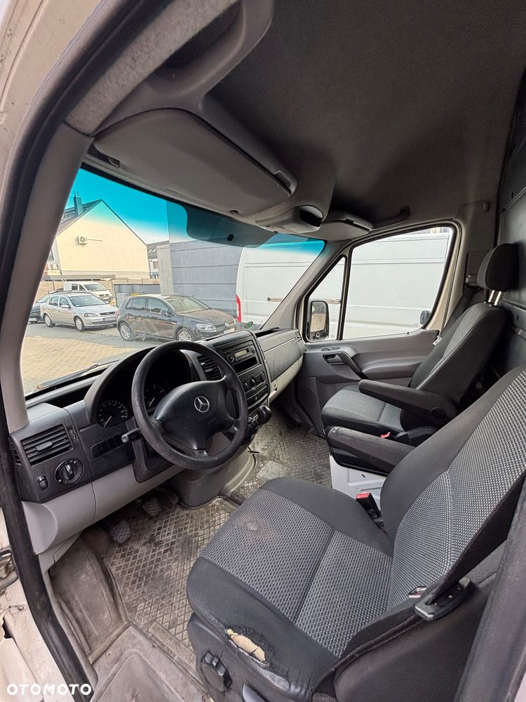Mercedes-Benz 313 CDI Furgon L2H2 średni dach - 17