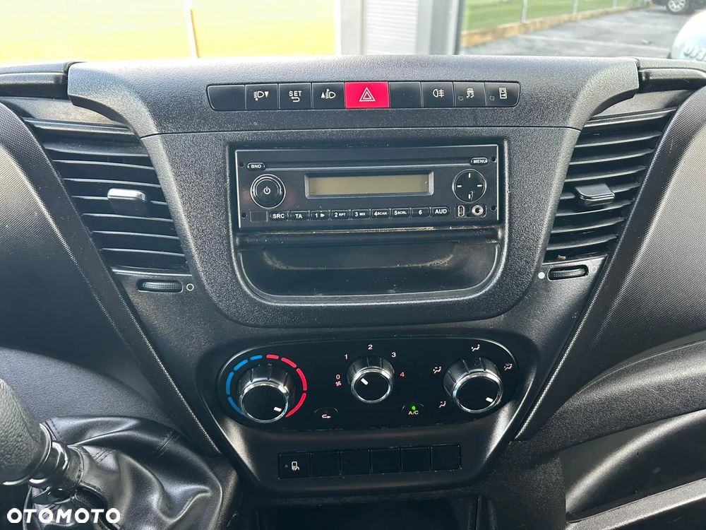 Iveco Daily 35C15 3.0 HPI Kontener 8 palet + winda 750kg **KLIMA**Sprowadzony**2015R** - 13