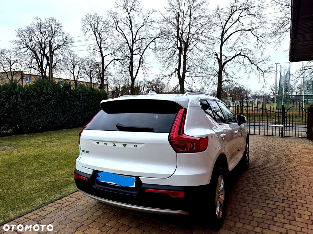 Volvo XC 40 D4 AWD Geartronic Momentum - 4