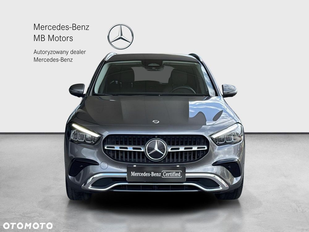 Mercedes-Benz GLA - 9