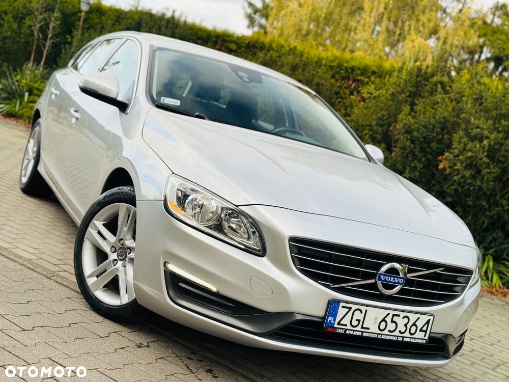 Volvo V60 D2 Edition Pro - 12