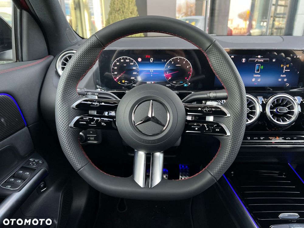 Mercedes-Benz GLA 200 AMG Line - 13
