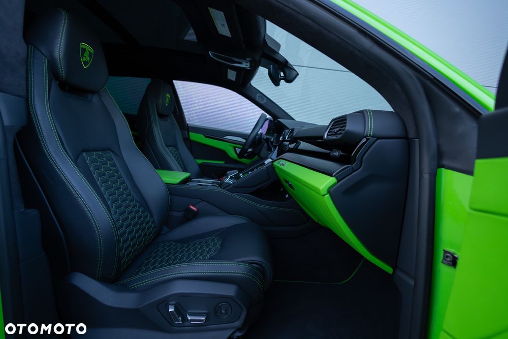 Lamborghini Urus Standard - 19