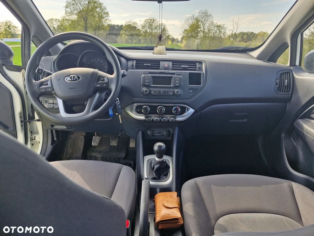 Kia Rio 1.2 Edition 7 - 11