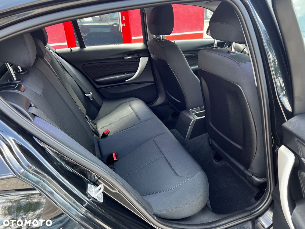 BMW Seria 1 116i - 30