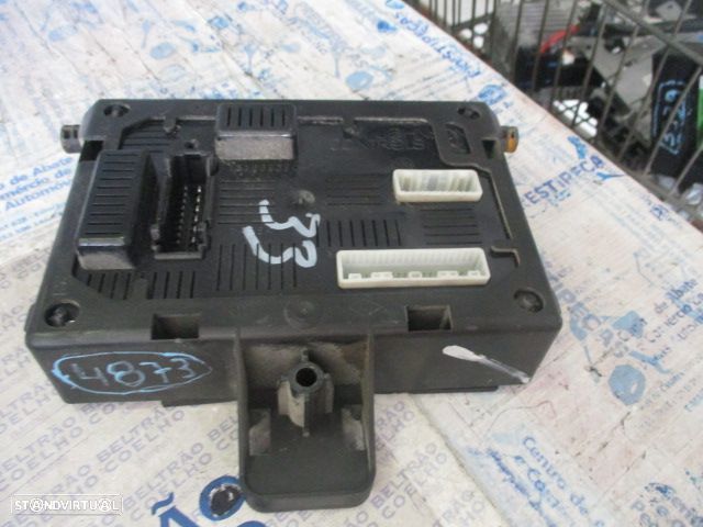Modulo 8200343733 RENAULT CLIO 3 2005 1.5 DCI Modulo De Caixa De Fusiveis - 1