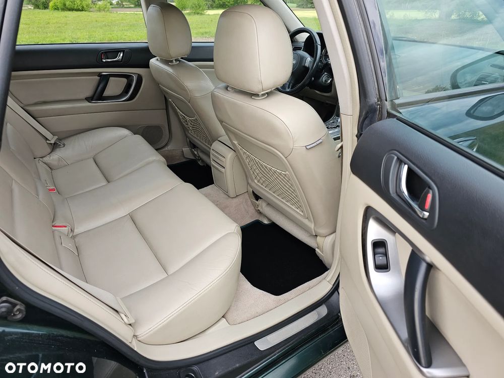 Subaru Outback 3.0R Automatik Exclusive - 18