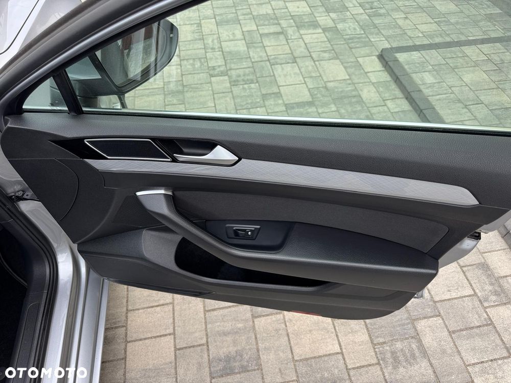 Volkswagen Passat 2.0 TSI Business DSG - 14