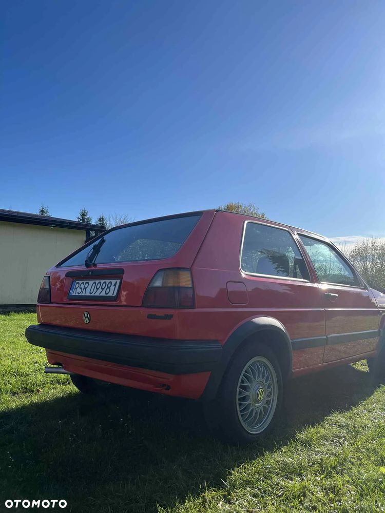 Volkswagen Golf - 6