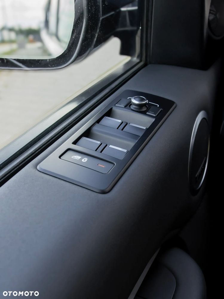Land Rover Discovery V 3.0 SDV6 HSE - 29