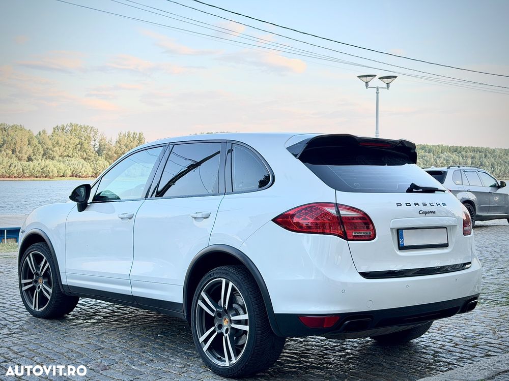 Porsche Cayenne Platinum Edition - 3