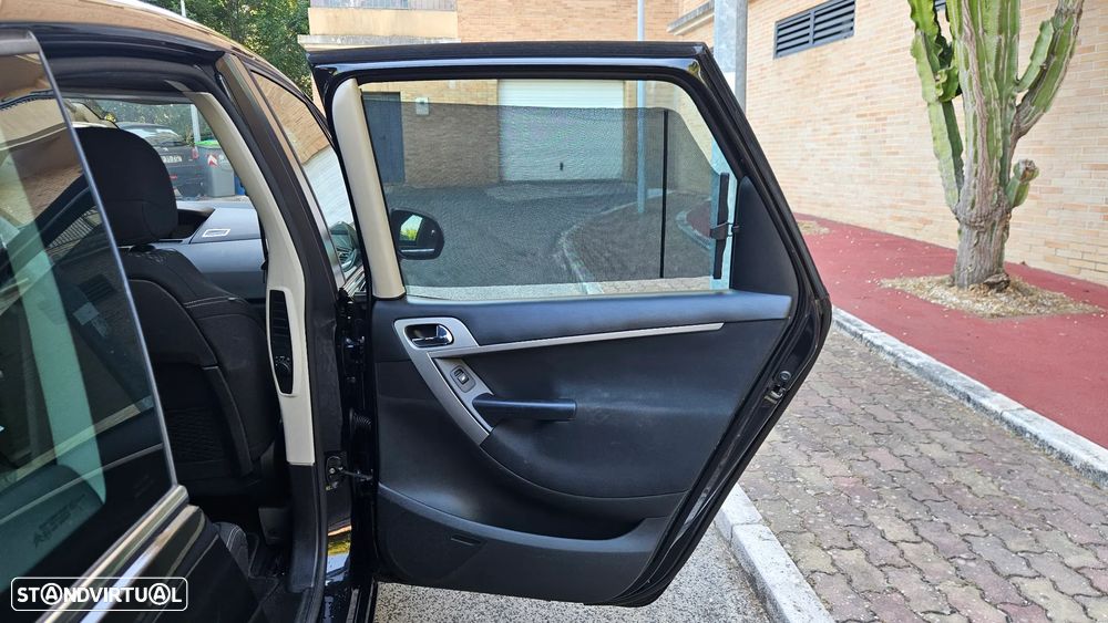 Citroën C4 Picasso 1.6 HDi Exclusive CMP6 - 33