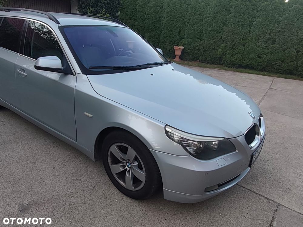 BMW 5 Series 2010 photo 3