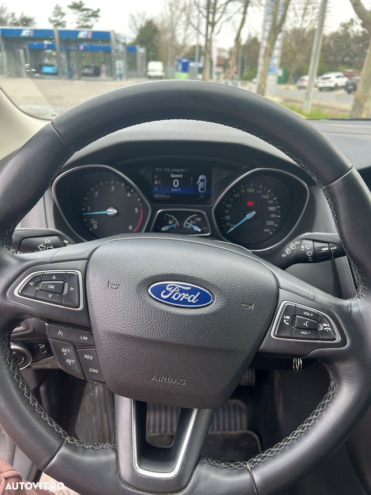 Ford Focus 1.5 TDCi Titanium - 8